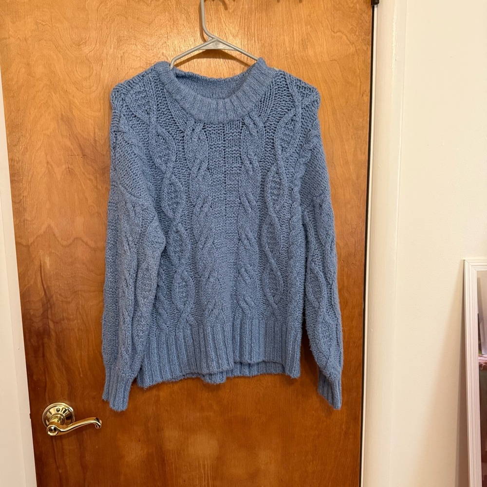 American Eagle Outfitters Light Blue Cable Knit Sweater Size Small